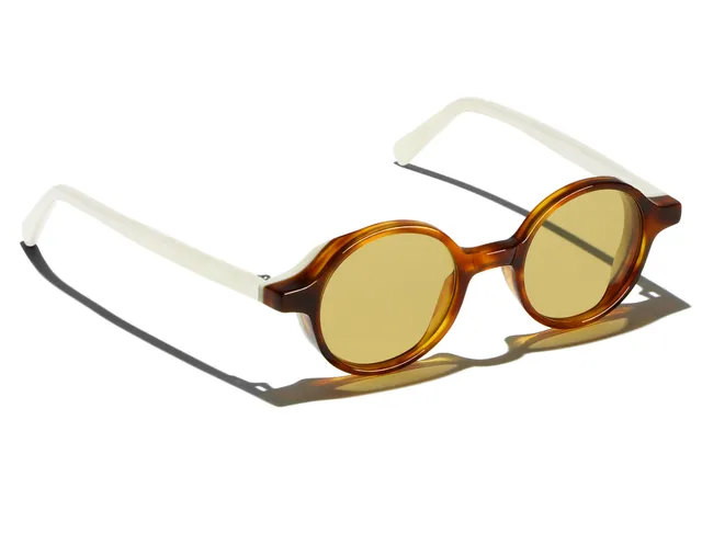l-g-r-reunion-carnet-de-voyage-sonnenbrille-havana-chiaro-panna image 1