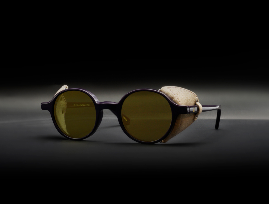l-g-r-automobili-amos-11-sonnenbrille-eggplant-violet-creamy-white-alcantara-fla image 4