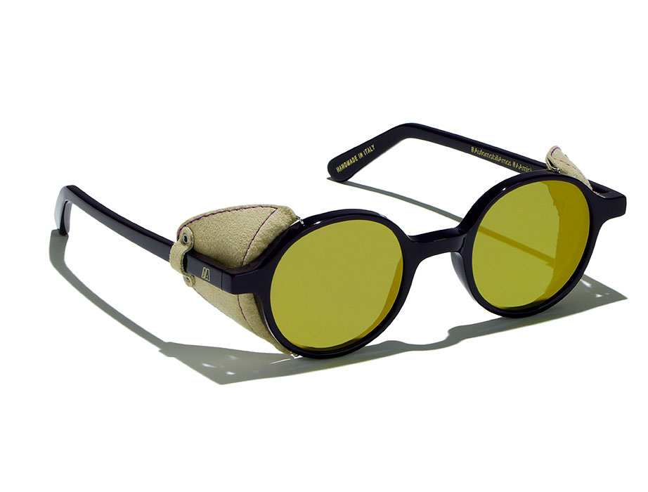 l-g-r-automobili-amos-11-sonnenbrille-eggplant-violet-creamy-white-alcantara-fla image 1