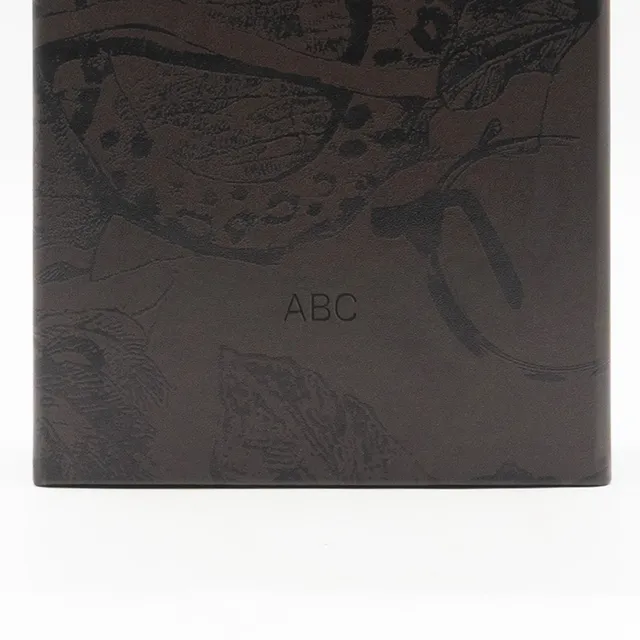 l-g-r-custom-engraving-collector-s-couvette-carnet-de-voyage image 1
