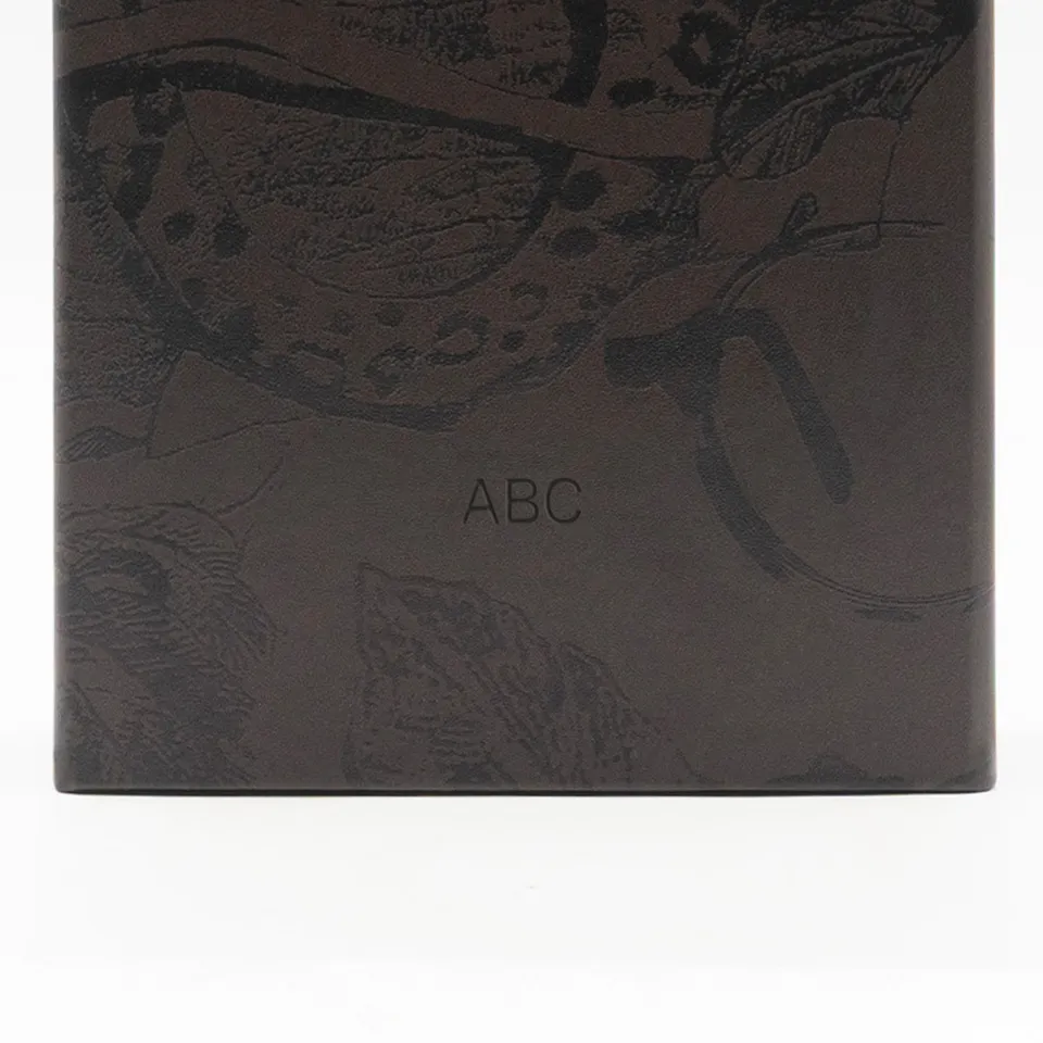 l-g-r-custom-engraving-collector-s-couvette-carnet-de-voyage image 1