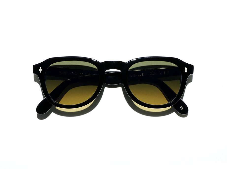 l-g-r-simba-sonnenbrille-49-black-01-yellow-gradient-photochromic-base-2 image 3