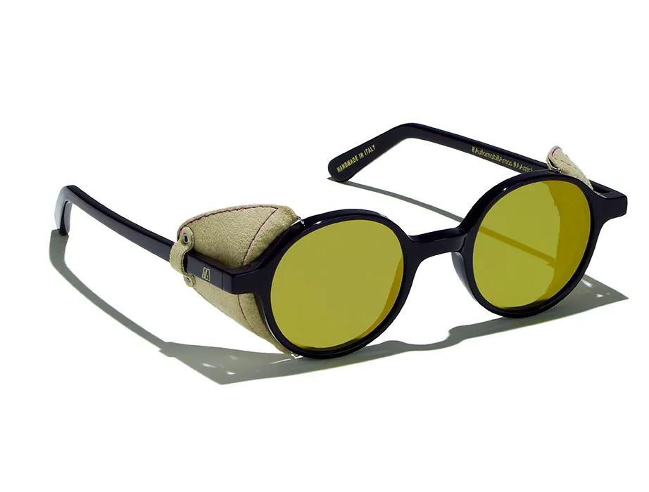 l-g-r-automobili-amos-11-sonnenbrille-eggplant-violet-creamy-white-alcantara-fla image 1