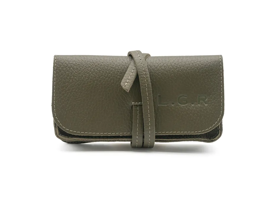l-g-r-explorer-brillenetui-green-leather-leder image 1