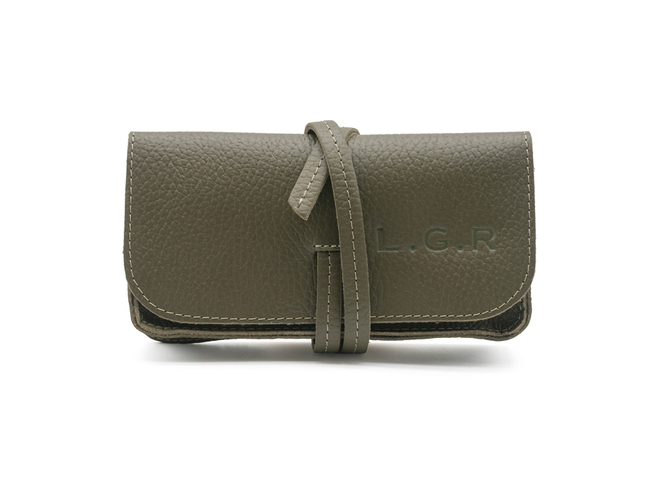 l-g-r-explorer-brillenetui-green-leather-leder image 1