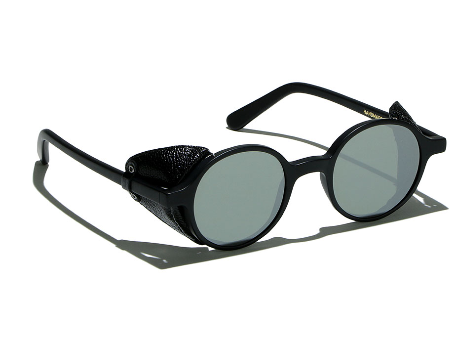 l-g-r-reunion-flap-sonnenbrille-black-matt-silver-mirror image 1