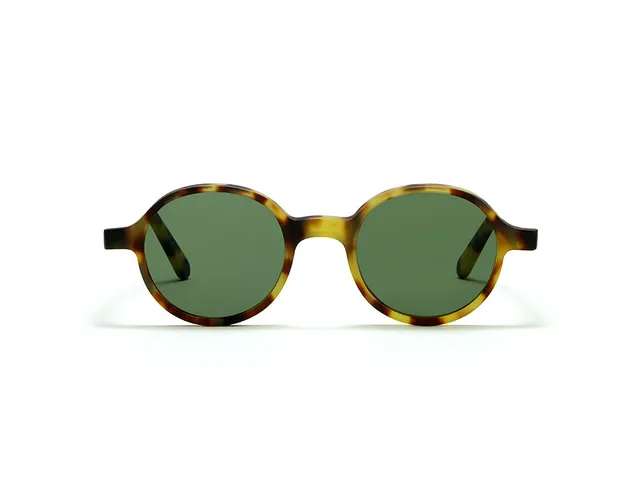 l-g-r-reunion-sonnenbrille-havana-tartarugato-matt-23-flat-green-g15 image 1