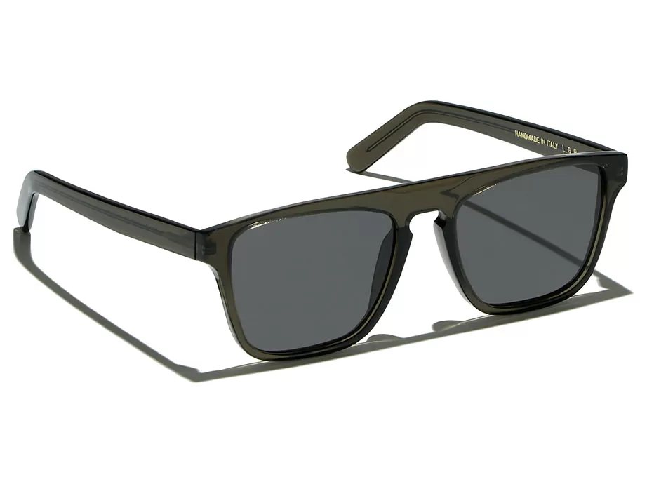 l-g-r-luanda-ii-sonnenbrille-crystal-grey-grey-michael-fassbender image 2