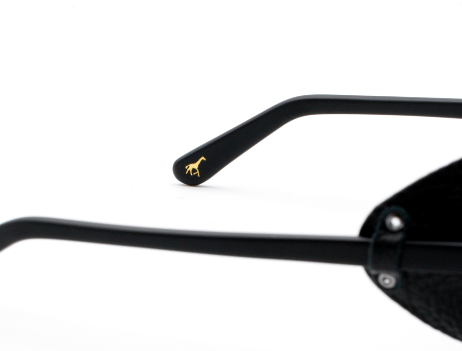 l-g-r-reunion-flap-sonnenbrille-black-black-leather-yellow-gradient-photochromic image 4