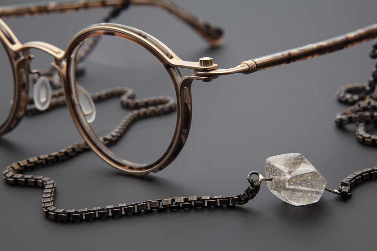 tavat-eyewear-pantos-gemstone-brille-in-panto-form image 3
