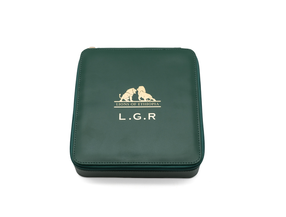 l-g-r-travel-case-3-frames-brillenetui-green-leather image 3