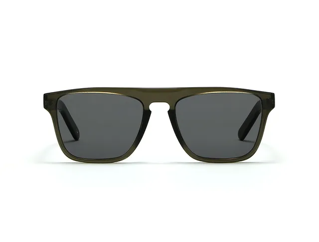 l-g-r-luanda-ii-sonnenbrille-crystal-grey-grey-michael-fassbender image 1